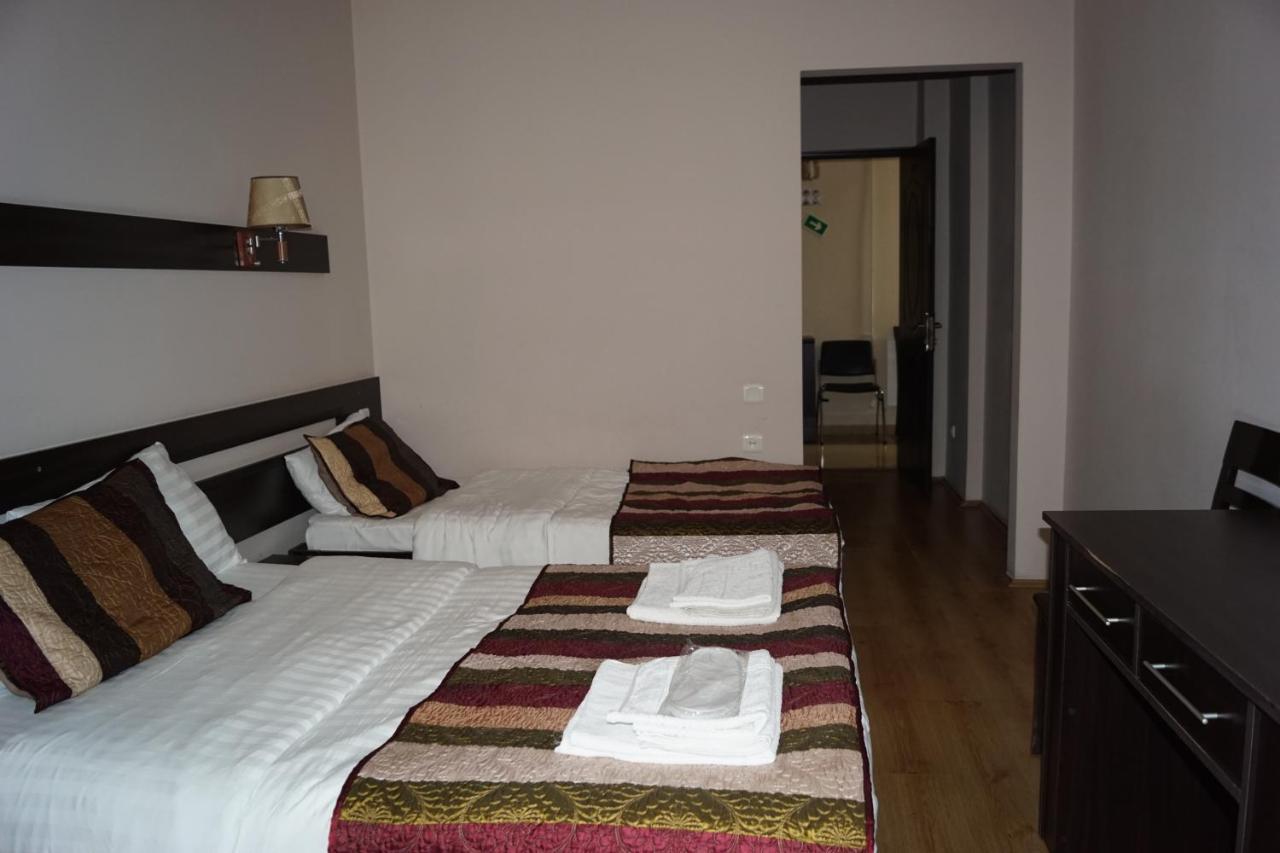 Iar Hotel Batumi Exteriör bild
