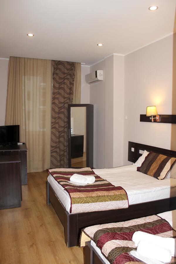 Iar Hotel Batumi Exteriör bild